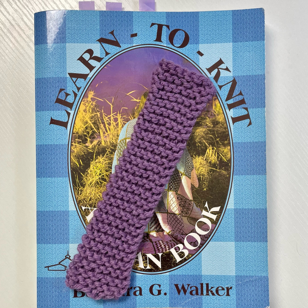 Knitted bookmark